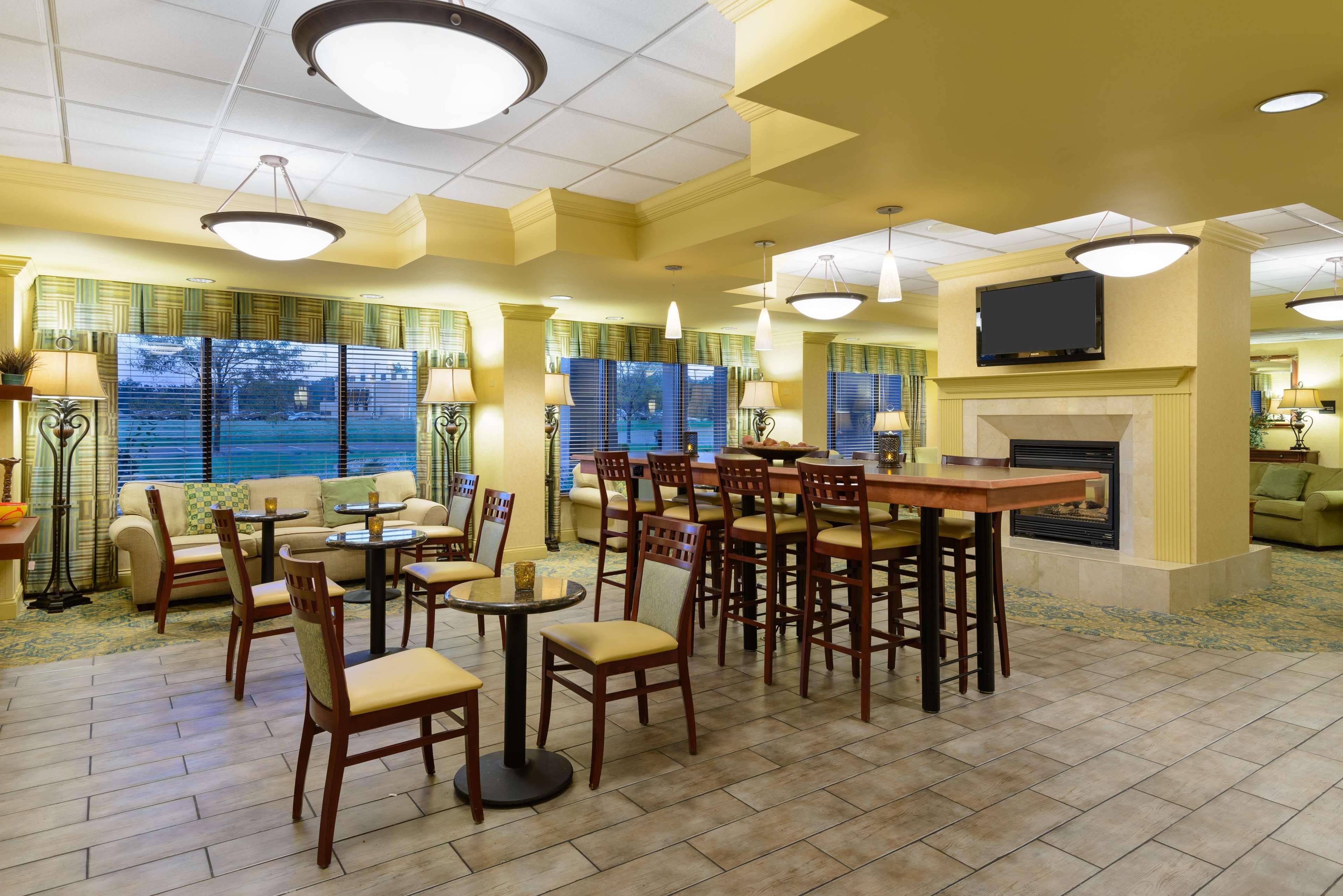 Hampton Inn Маунт-Вернон Экстерьер фото
