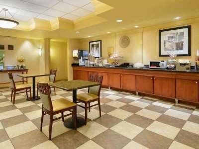 Hampton Inn Маунт-Вернон Экстерьер фото